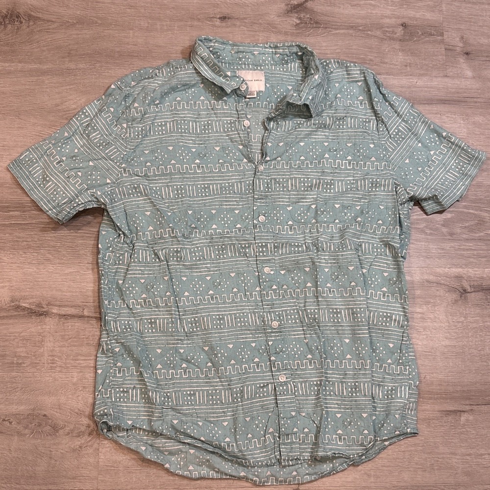 American‎ Eagle XL  Tribal Print Button Up Collared Short Sleeve Shirt
